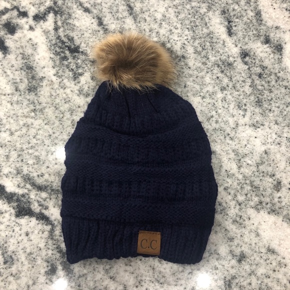 CC Pom beanies (9) qty - Picture 6 of 10